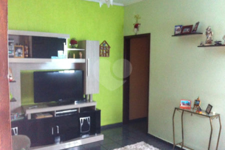 Casa térrea para venda.