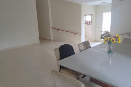 Casa à venda com 3 quartos, sendo 2 suítes, no condomínio Cafezal VI, Itupeva - SP