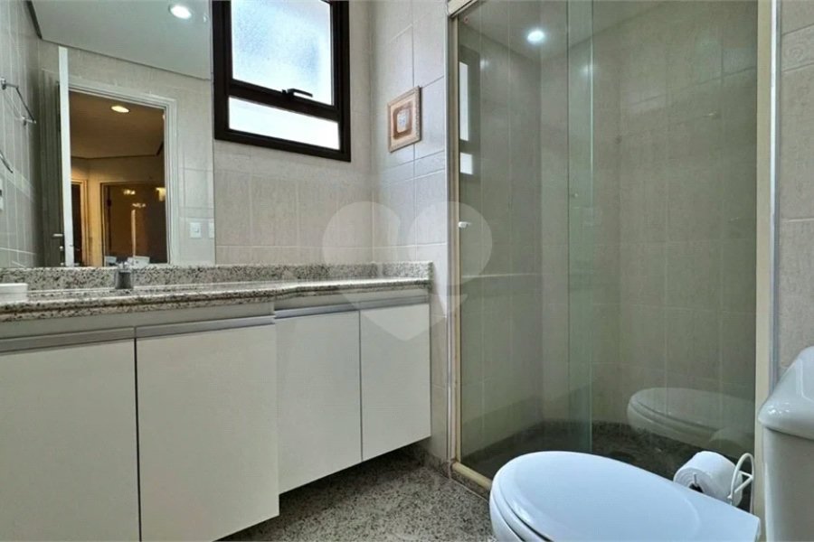 Apartamento à venda com 3 quartos, sendo 1 suíte,  em Riviera de São Lourenço, Bertioga, SP