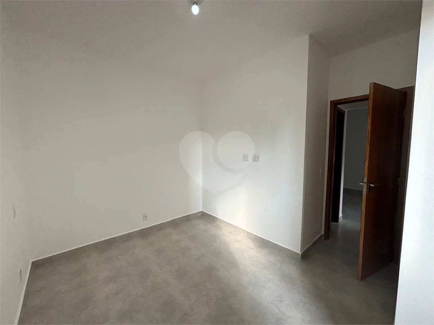 Apartamento novo Região Jardim do São Paulo com – 40 metros - 2 dormitórios - 1 banheiro, sala - cozinha e 1 vaga.