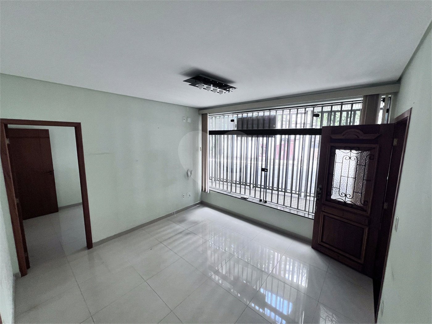 Prédio Comercial de Alto Padrão - 253m², 5 Salas, 5 banheiros , 3 Vagas , à venda na Moóca