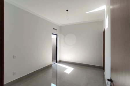 Casa térrea no Condomínio Terras de San Pedro , localizado em Bonfim Paulista/SP.