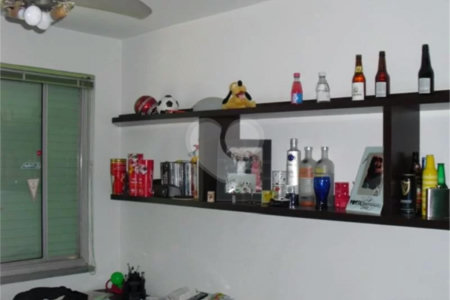 Apartamento à venda com 4 quartos, sendo 1 suíte, em Campo Belo, São Paulo, SP