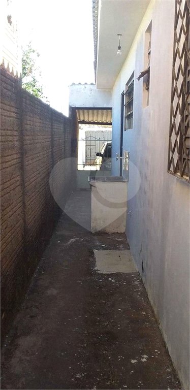 Casa térrea em Araraquara/SP.