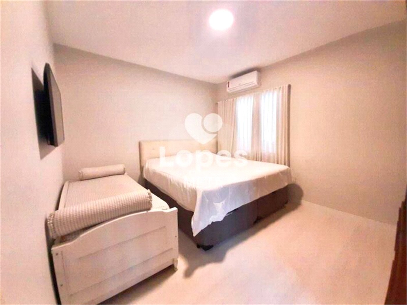 Casa á venda no Residencial Eldorado no bairro Urbanova em São José dos Campos
