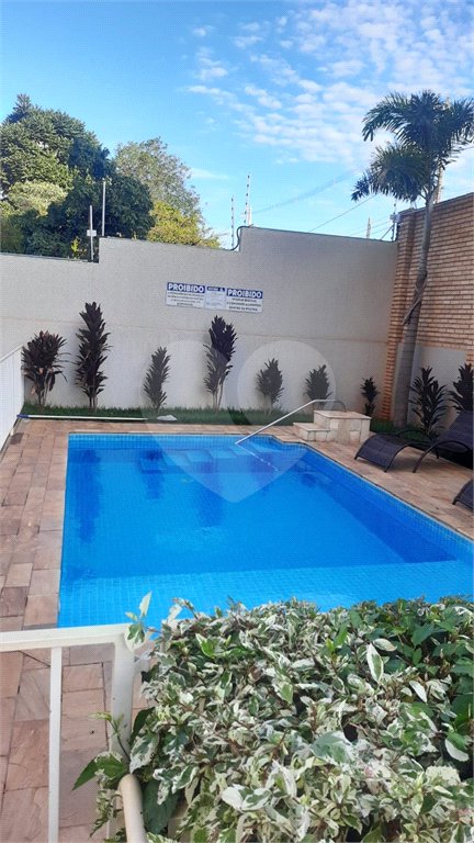 Apartamento à venda no condomínio Parque das Acácias.