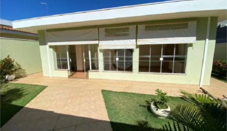 Casa à venda com 3 quartos, sendo 2 suítes,  no condomínio Residencial Montreal, São Carlos - SP