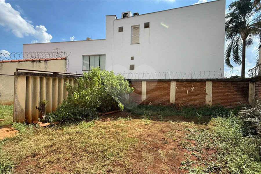 Casa Comercial e Residencial à venda no Bairro Cidade Jardim em Piracicaba/SP.