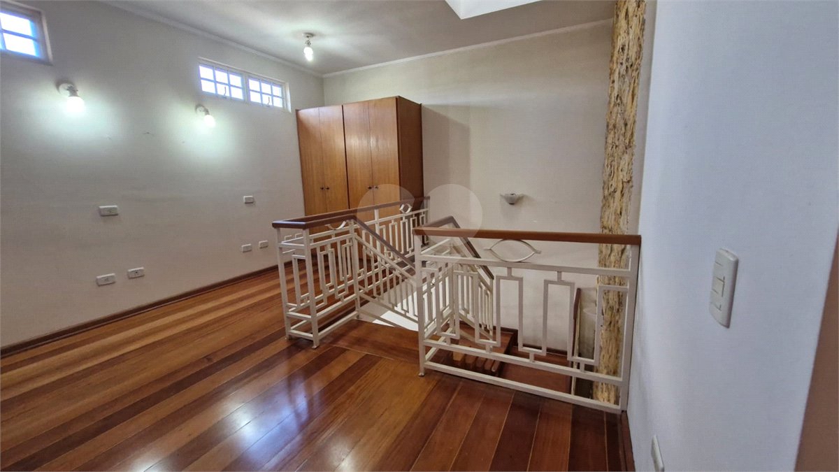 Casa sofisticada à venda em bairro nobre de Atibaia | 3 dormitórios | 408 m²