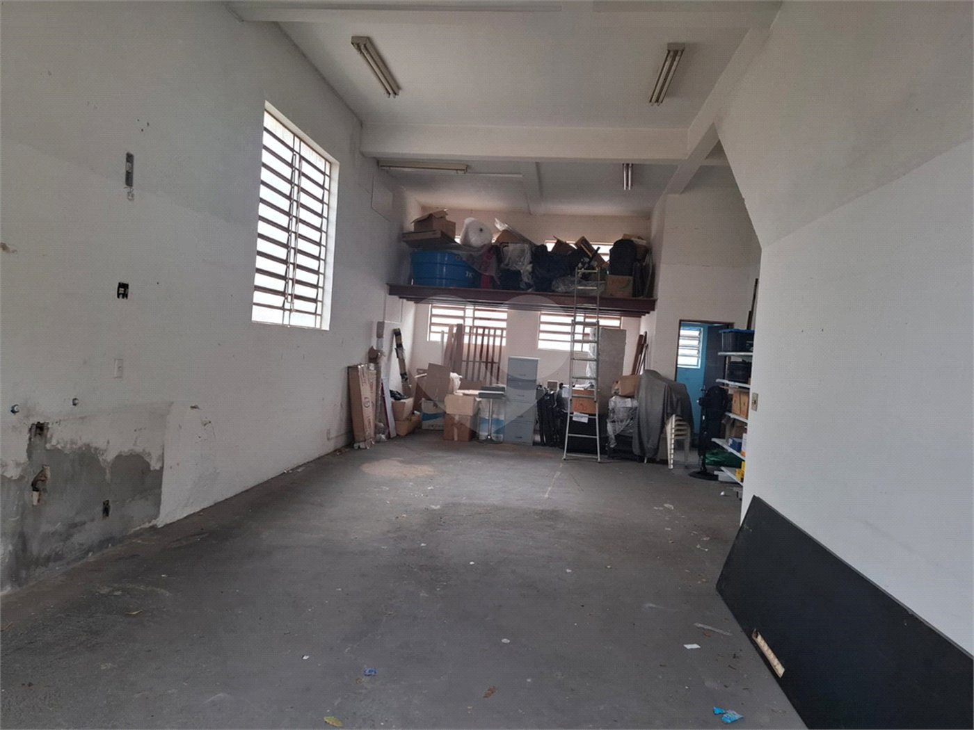 Sobrado venda ou locação HORTO com 254m2, 4 quartos, 2 sala, 2 cozinha, quintal e 3 vagas de garagem