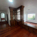 Casa térrea no Condomínio Faber I.