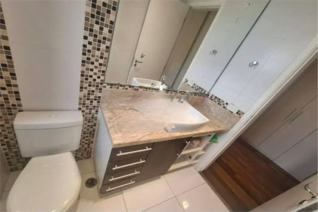 Apartamento à venda com 3 quartos, sendo 1 suíte, em Parque Reboucas, São Paulo, SP