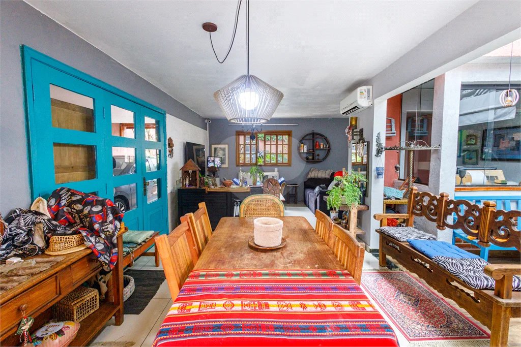 Casa à venda com 4 quartos, sendo 2 suítes, em Brooklin, São Paulo, SP