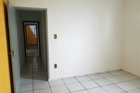 Casa térrea para venda, no Douradinho .
