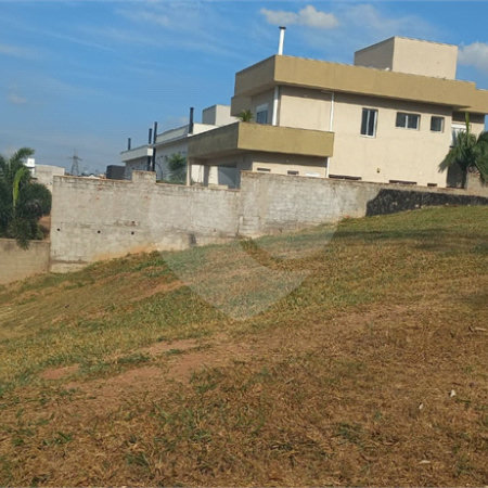 Terreno à Venda no Condomínio Santa Isabel 1