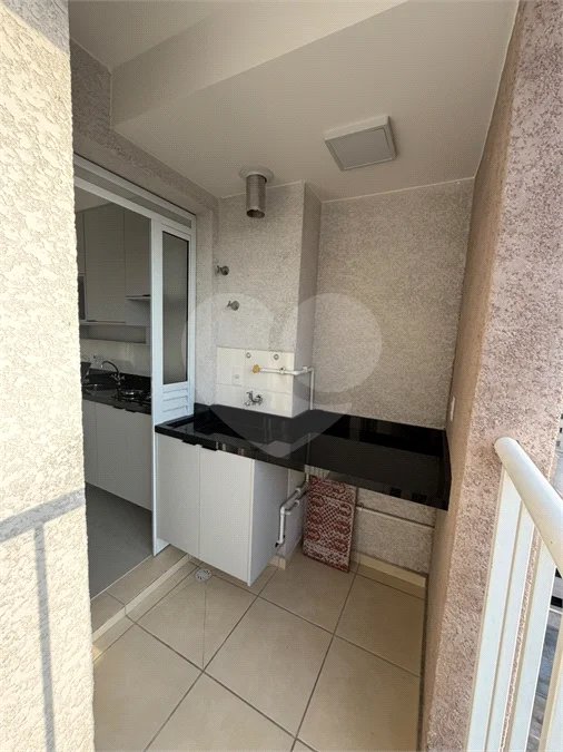 Apartamento à venda na Vila São João, próximo as Shopping Internacional de Guarulhos, com 43 m² com 2 dormitórios e 1 vaga de garagem