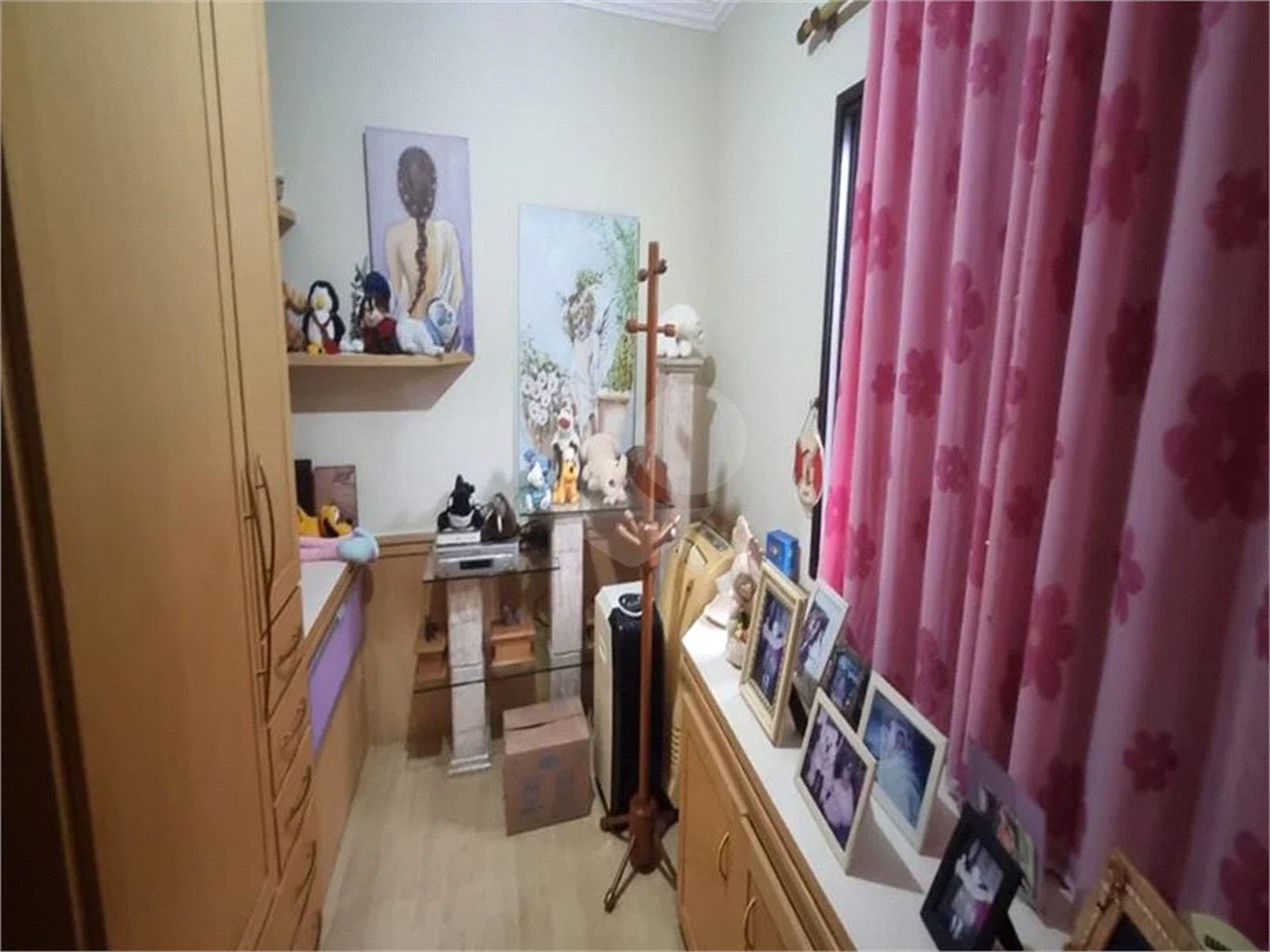Sobrado à Venda na Aclimação - 150 m² - 2 Salas, 3 Dorms, 2 Vagas.