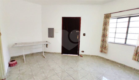Sobrado à venda com 3 quartos, sendo 1 suíte,  em Vila Bertioga, São Paulo, SP