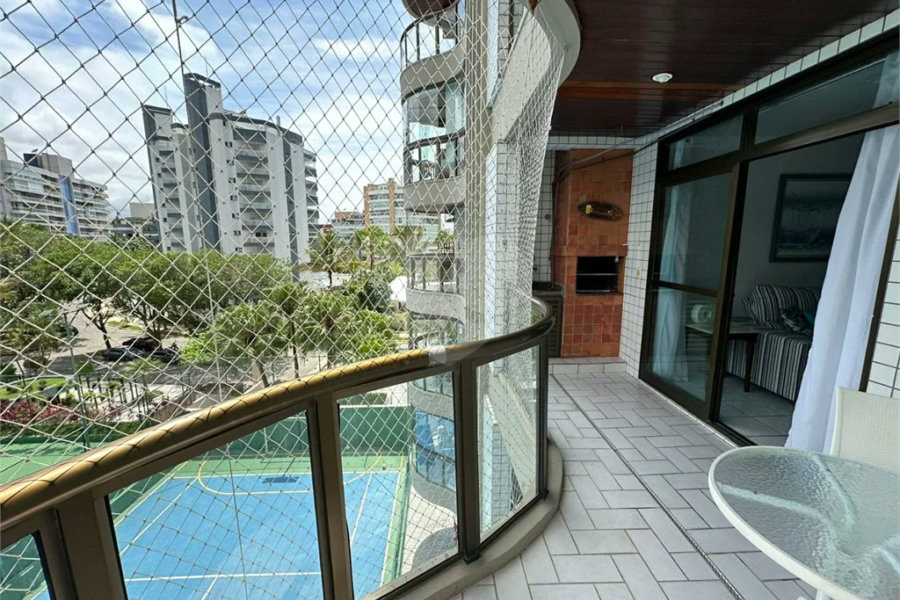 Apartamento à venda com 3 quartos, sendo 1 suíte,  em Riviera de São Lourenço, Bertioga, SP