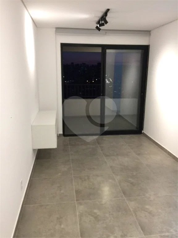 Excelente apartamento à venda e locação no Brás