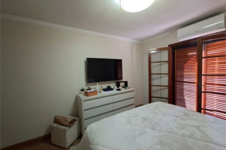 Sobrado à venda com 3 quartos, sendo 1 suíte, em Jardim Bonfiglioli, São Paulo - SP