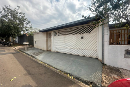 Casa a venda no Jardim Zavaglia