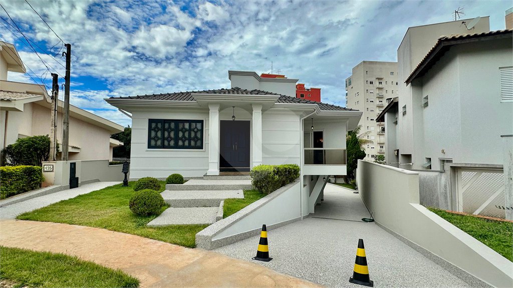Casa a venda no Parque Faber Castell I