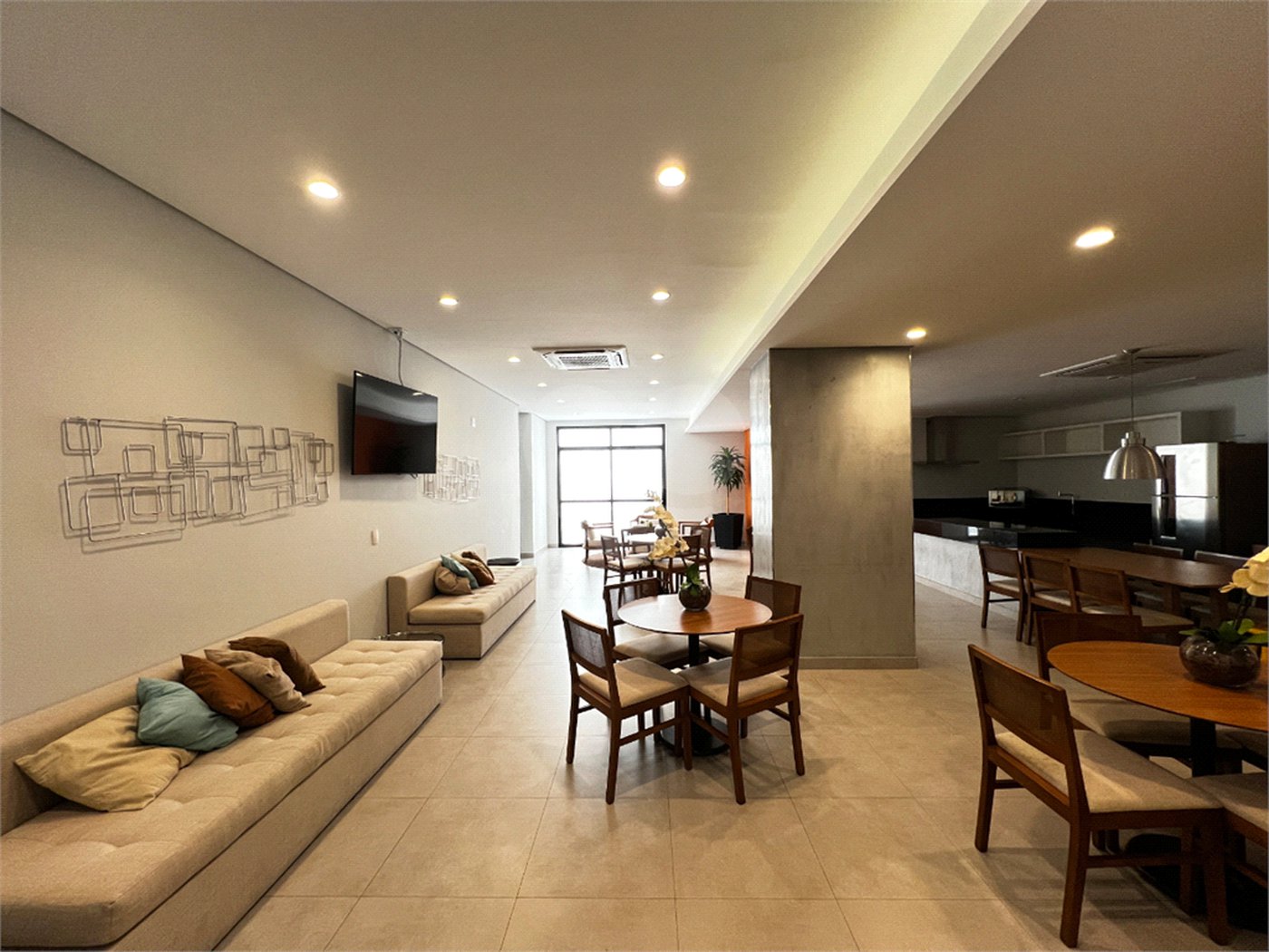 Apartamento à venda com 2 quartos, sendo 1 suíte, em Alto da Boa Vista, São Paulo, SP