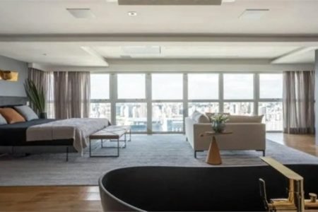 Deslumbrante apartamento duplex pronto para mudar no Itaim Bibi com 242M2, 2 suítes, 3 vagas