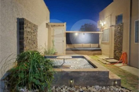 Casa em condomínio Alvorada em Araraquara com 3 dormitórios e piscina