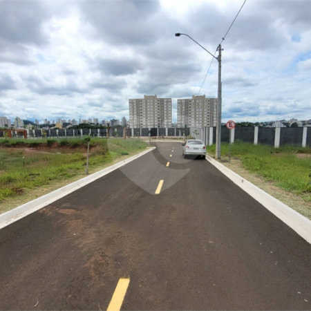 Terreno no Condomínio Monte das Araucárias