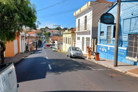 Salão comercial com 206,00 m² .