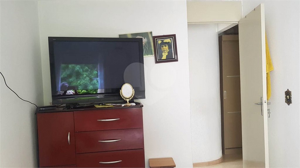 Apto 69 mt - 02 dormitorios - Sala - Cozinha 02 wcs -
