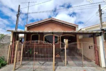 Casa à venda em Vinhedo-SP