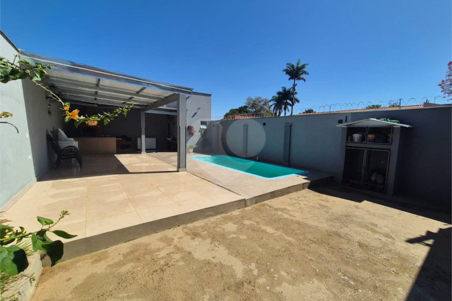 Dois imóveis em um terreno de 300 m² (12 x 25) - Com acesso independente