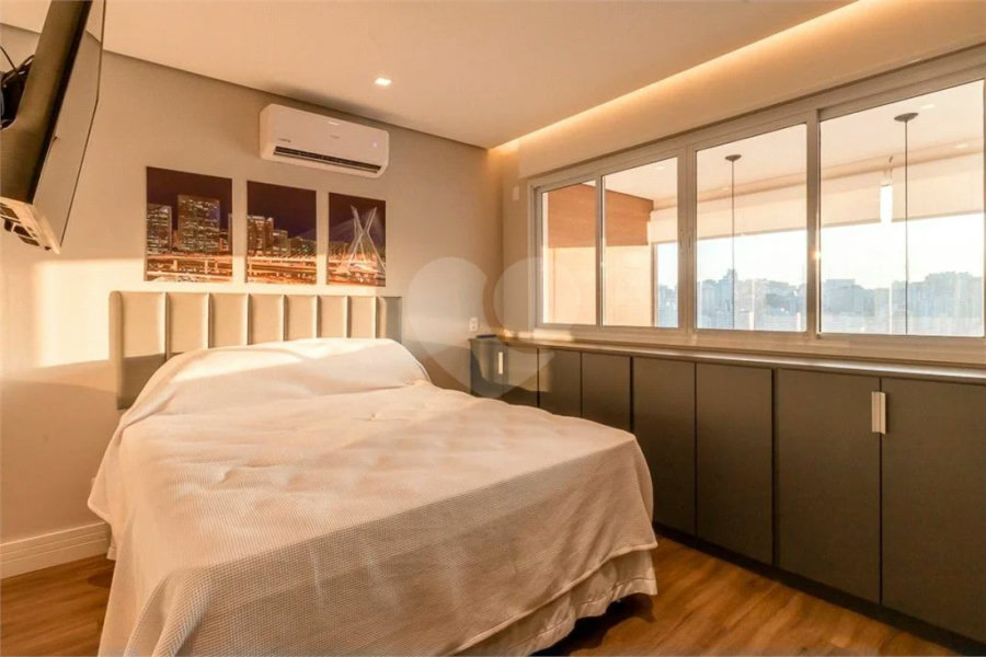 LOFT DUPLEX DE CINEMA. VENHA FAZER UMA VISITA.