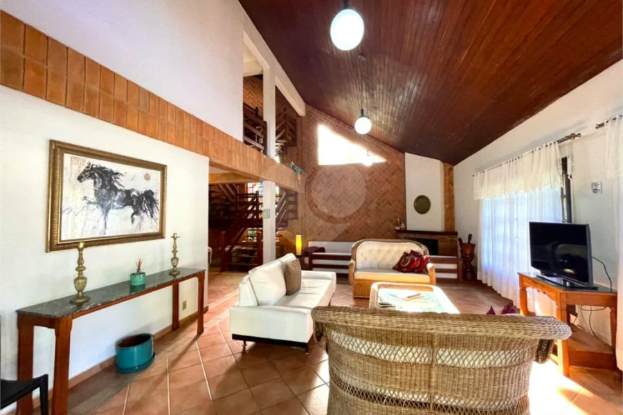 Casa à venda com 6 quartos, sendo 1 suíte, em Riviera de São Lourenço, Bertioga, SP