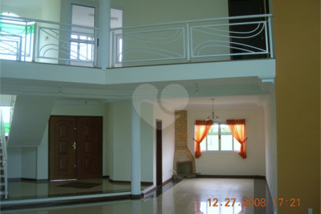 Casa no Condomínio Damha I