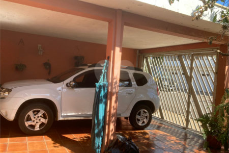 Vende-se excelente casa próxima ao Centro