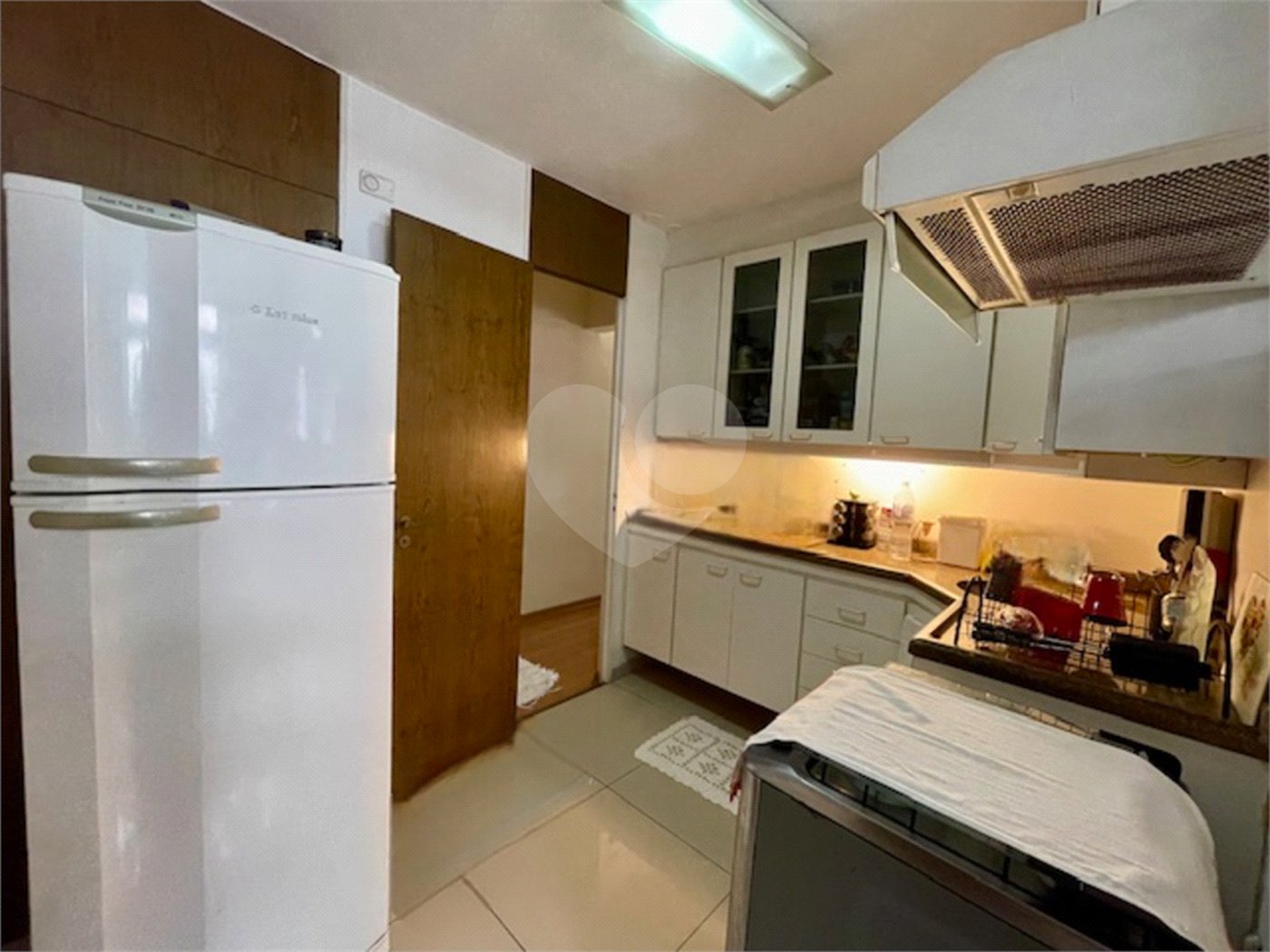 Apartamento com 3 dormitórios e 1 vaga fixa, em região tranquila perto da Av. Washingtonís e de diversos serviços. Ideal para quem quer morar bem e com comodidade.