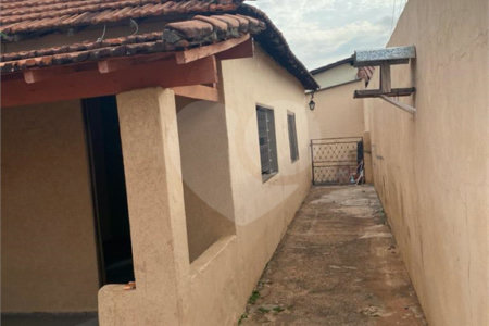 Casa térrea para venda na Vila Carmem