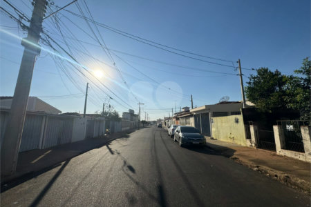 Terreno á venda na Vila Prado com 250m2, em São Carlos.