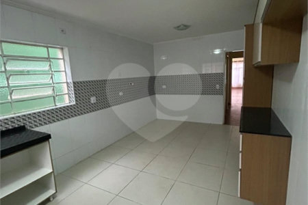 Sobrado em São Paulo com 140m², 4 dormitórios e 2 vagas de garagem