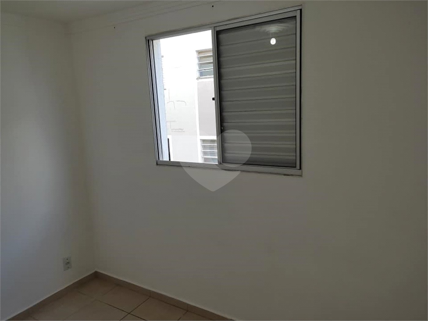 Apartamento no Condomínio Mont Royal.