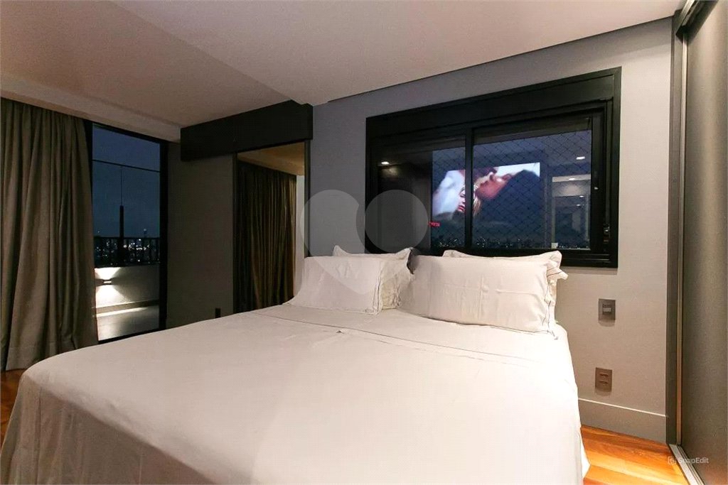 Magnífica Cobertura Penthouse à venda no condomínio Piscine Resort.