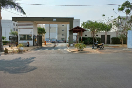 Apartamento no Condomínio Mont Everest.