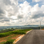 Terrenos a partir 300 metros em condomínio fechado e pronto para construir, aceita financiamento