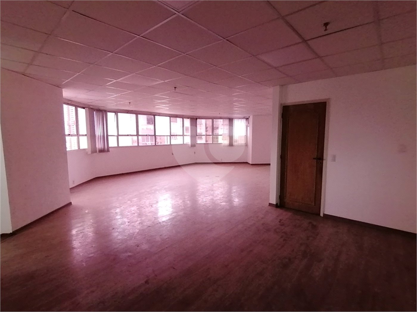 CONJUNTO COMERCIAL COM 130m2 VENDA/LOCAÇÃO NO CENTRO DE CAMPINAS