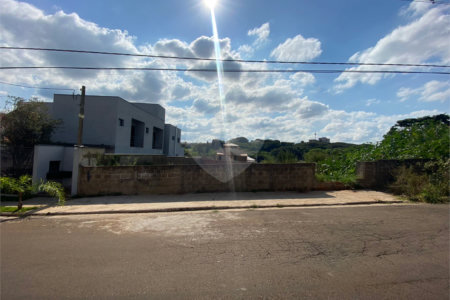 Terreno com 570,00 m² no Santa Mônica