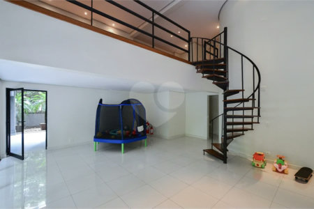 Imóvel de 226m² exclusivo com sala ampla 4 quartos, 2 suítes, 4 vagas Higienópolis